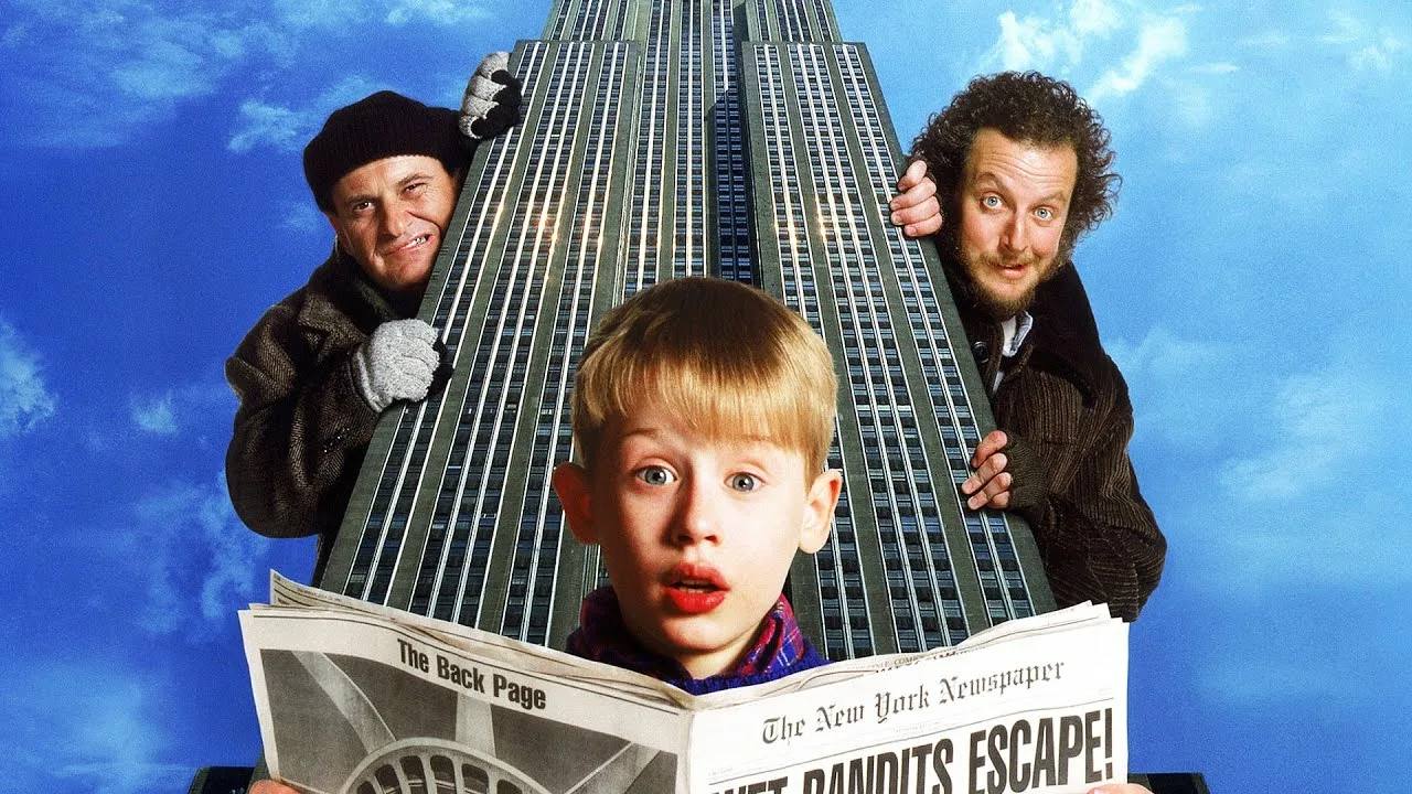 Маколей Калкин готов вернуться к съёмкам в Один дома Знаменитый актёр Маколей Калкин выразил готовность вновь сыграть Кевина Маккалистера в продолжении культовой франшизы Об этом сообщает авторитетный журнал Variety ссылаясь на самого артиста ℹ  По задумке Калкина взрослый Кевин предстанет в роли одинокого отца вдовец или разведённый не уделяющего должного внимания своему ребёнку из за постоянной работы В результате сын обиженный на отца решается на радикальные меры выгоняет того из дома и устраивает ему серию ловушек Актёр подчеркнул что в этой истории дом становится символом отношений между родителем и ребёнком а главный герой должен найти путь к сердцу своего сына GreatGamer Подписаться Сериалы МаколейКалкин ОдинДома