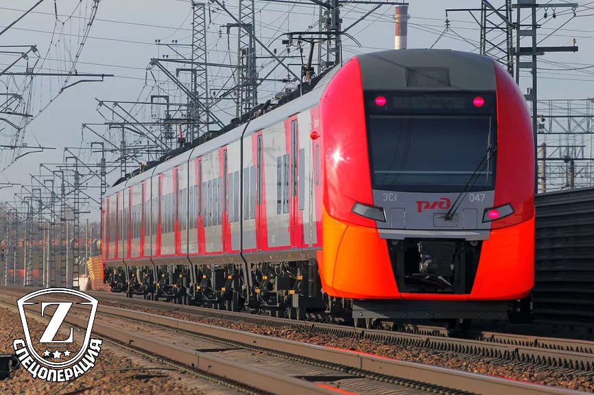 Ночные безостановочные Ласточки запустят между Москвой и Минском на новогодние каникулы Десятивагонные составы будут курсировать без остановок для удовлетворения повышенного спроса Новый формат увеличит пассажиропоток и сократит время в пути Записки Феликса отправь другу