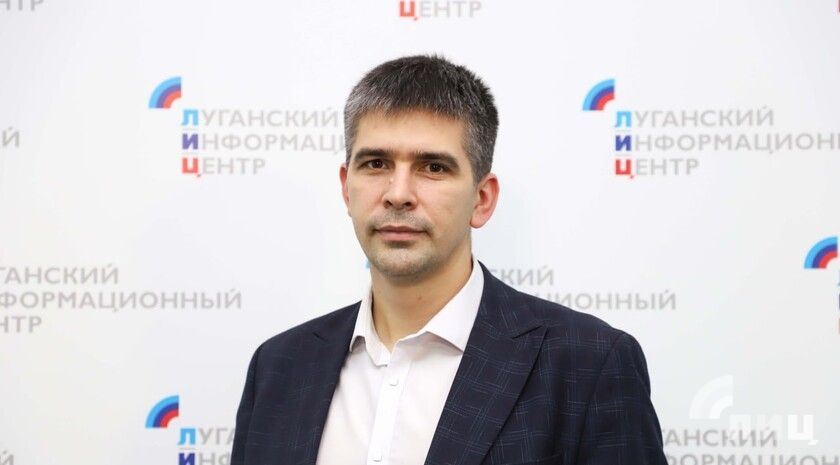 Более 30 организаций системы спортивной подготовки Республики получат субсидии в 2025 году ⁠ Более 30 организаций системы спортивной подготовки в ЛНР получат поддержку в рамках программы «Развитие физической культуры и спорта». Об этом в ходе правительственного часа в Народном Совете сообщил министр спорта ЛНР Олег Шеренешев.  «В рамках Государственной программы Российской Федерации „Развитие физической культуры и спорта“ в 2025 году предусмотрены субсидии некапитального характера: на оснащение шести спортивных организаций новым спортивным оборудованием и инвентарем на сумму 50,5 миллионов рублей и на адресную финансовую поддержку 30 организаций, входящих в систему спортивной подготовки на сумму 23,3 миллионов рублей», — сказал глава министерства.  Кроме того, учреждения физической культуры и спорта получат финансиров...  Подробнее>>>