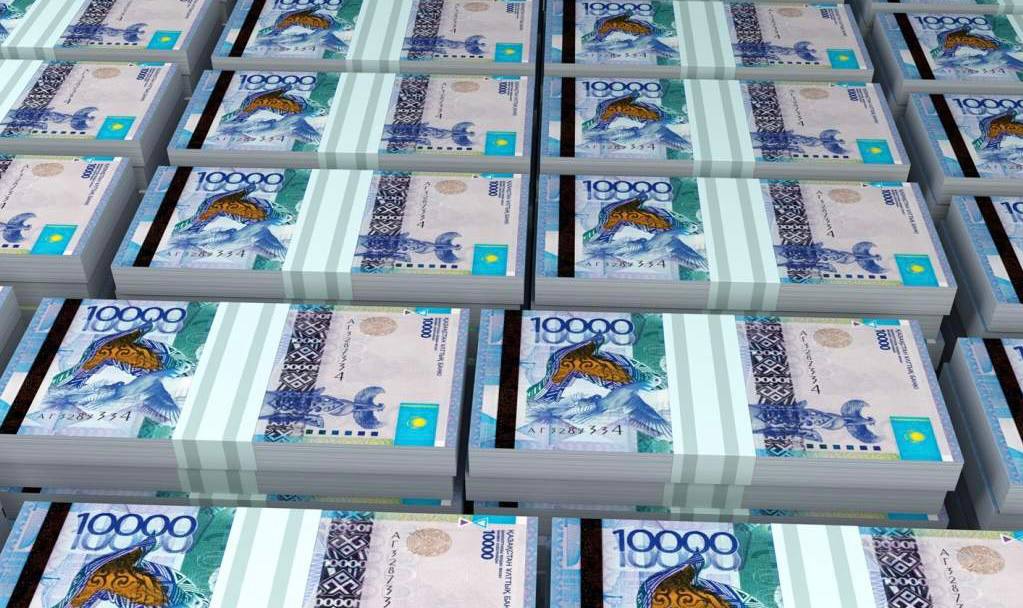 Минфин Казахстана собрал меньше налогов, чем планировал К 1 июля 2025 года министерство финансов собрало 6,5 трлн тенге налогов — это на 0,9% меньше плана, говорится в отчете об исполнении республиканского бюджета. Доходы бюджета за полгода составили 10,3 трлн тенге 91,8% от плана , из них: КПН — 2 трлн тенге +2,1% ; НДС — 2,7 трлн тенге –7,1% ; налог на добычу — 534,1 млрд тенге +5,2% . Поступления от продажи основного капитала составили в январе-июне 2,1 млрд тенге. Штрафы, пени, санкции, взыскания, налагаемые госучреждениями, финансируемыми из госбюджета, а также содержащимися и финансируемым из бюджета Нацбанка, — 19,5 млрд тенге, что в 17 раз выше плана. В свою очередь затраты бюджета составили 11,76 трлн тенге 91,4% . На оборону было потрачено 416,9 млрд тенге, что на 35,3% ниже плана.