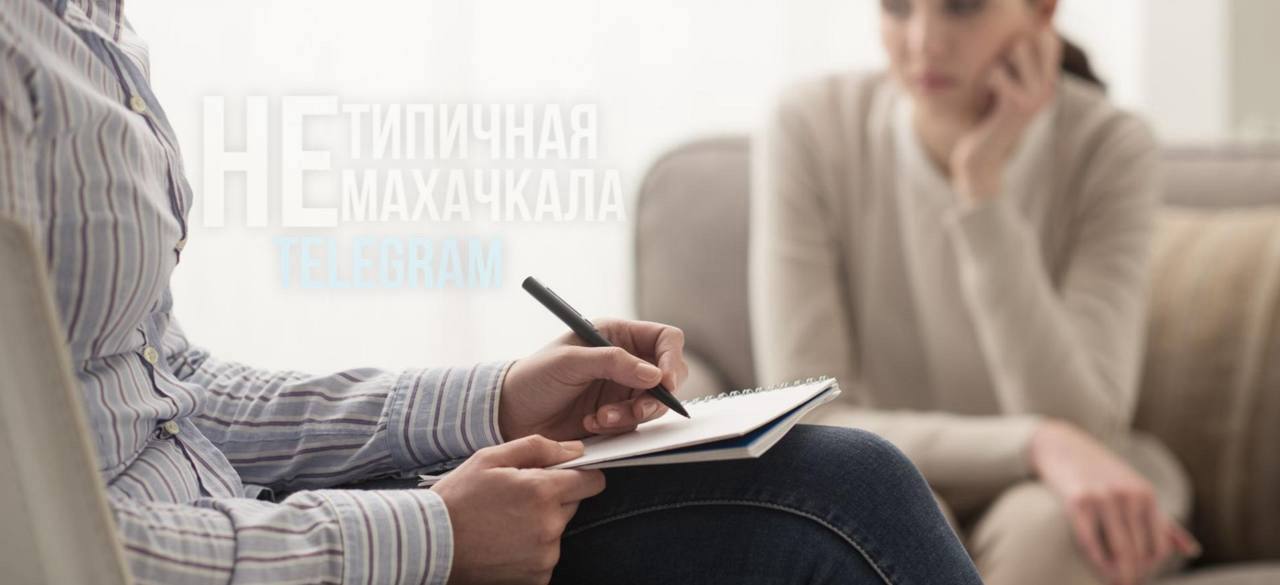 Соцсети рушат браки россиянки жалуются на мужей из за идеальной картинки Психологи отмечают женщины всё чаще сравнивают свои отношения с жизнью блогеров Отсутствие дорогих подарков путешествий и роскошных букетов воспринимается как недостаток любви Искажённые ожидания приводят к ссорам и разводам Психологи советуют ориентироваться не на материальные жесты а на искреннюю заботу и эмоциональную близость партнёра Прислать новость Подписаться