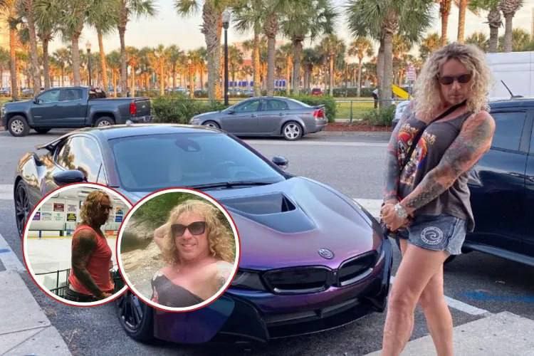 Стрельбу на хоккейном матче в США открыл 56 летний представитель ЛГБТ движения В полиции сообщили что опознали подозреваемого как Роберта Доргана который предпочитал называться Робертой В ходе стрельбы была убита мать сына Доргана а ее родственник позже скончался в больнице от ранений Сам же Дорган покончил с собой на месте происшествия движение ЛГБТ признано экстремистским и запрещено в России Подписаться на РИА Новости