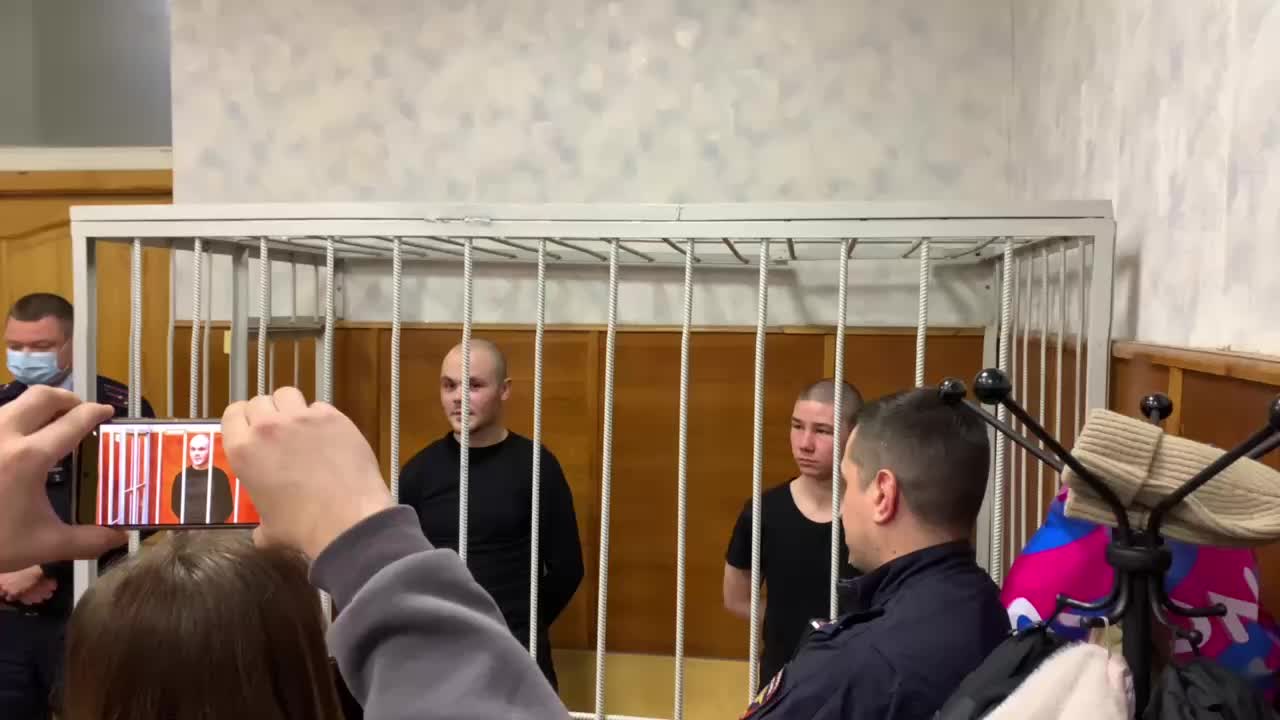 Суд в Екатеринбурге рассматривает дело о побеге из СИЗО и краже