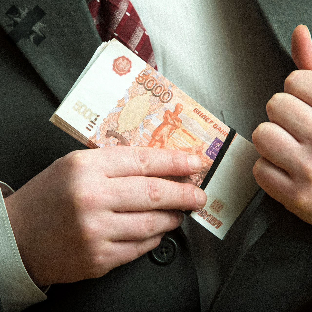 Коррупционеров хотят отправлять в штрафбат Депутат Миронов предложил создать штрафные батальоны для осуждённых за коррупцию Сейчас такие фигуранты часто просят заменить тюрьму участием в СВО где получают геройский статус даже не бывая на передовой По словам депутата возврат штрафбатов справедливое решение которое сократит число желающих избежать наказания   хорошее решение они и там найдут кому взятку дать НЕ МОРГЕНШТЕРН
