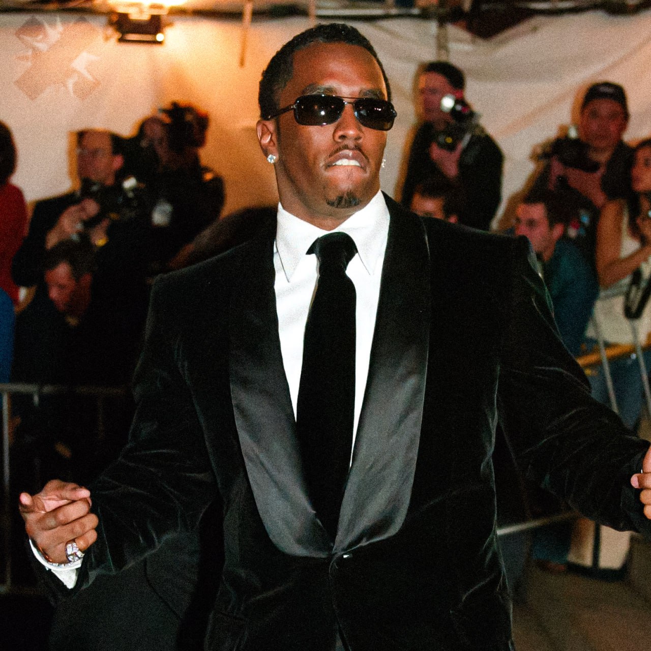 P Diddy может выйти на свободу досрочно Рэпер получил разрешение пройти программу лечения от зависимости это даст ему шанс сократить срок заключения на год сообщает ABC News   повезло парню зачем пусть сидит НЕ МОРГЕНШТЕРН