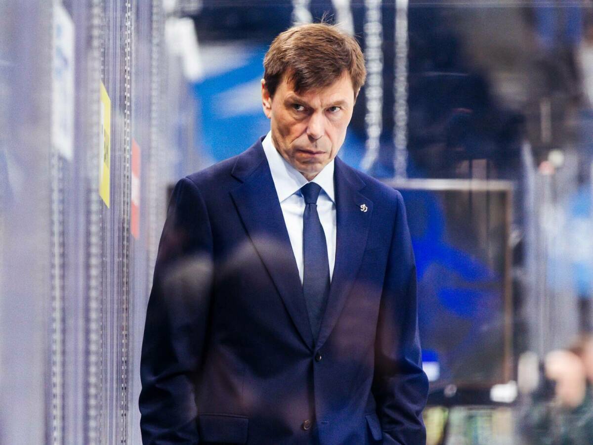 Алексей Кудашов стал самым побеждающим тренером в истории Динамо После выездной победы московского Динамо над хабаровским Амуром действующий наставник бело голубых Алексей Кудашов стал самым побеждающим тренером команды в истории КХЛ Эта виктория стала 177 й с московской командой Таким образом Кудашов побил рекорд Олега Знарка одержавшего во главе Динамо 176 побед Читать полностью