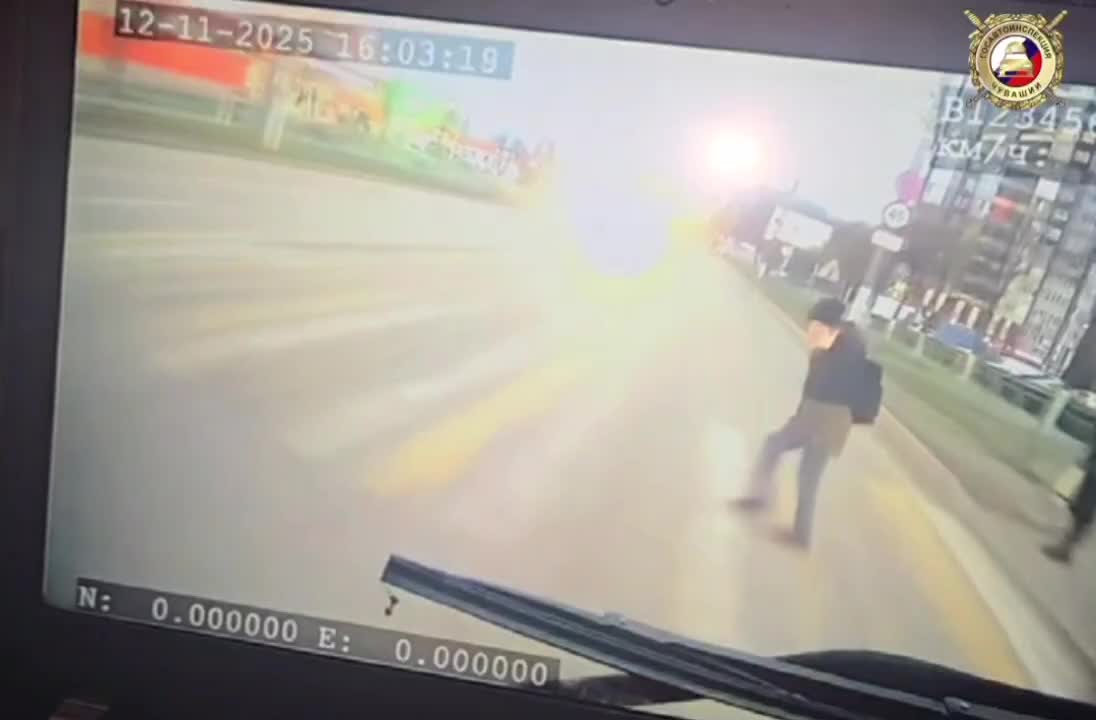 Троллейбус сбил ребенка на пешеходном переходе в Чувашии