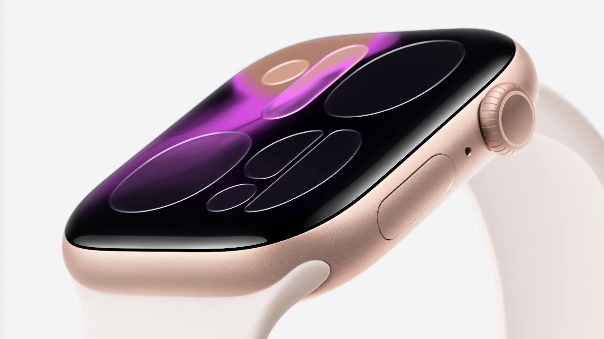 Представлены Apple Watch 11 Следующей новинкой презентации стали умные часы Apple Watch одиннадцатого поколения Внешне часы остались прежними однако Apple обещает более прочное защитное стекло Корпус часов доступен в двух вариантов из алюминиевого и титанового сплава Самыми значимыми функциями стали мониторинг артериального давления и улучшенный контроль за сном Заявленная автономность 24 часа Подробности тут iguides