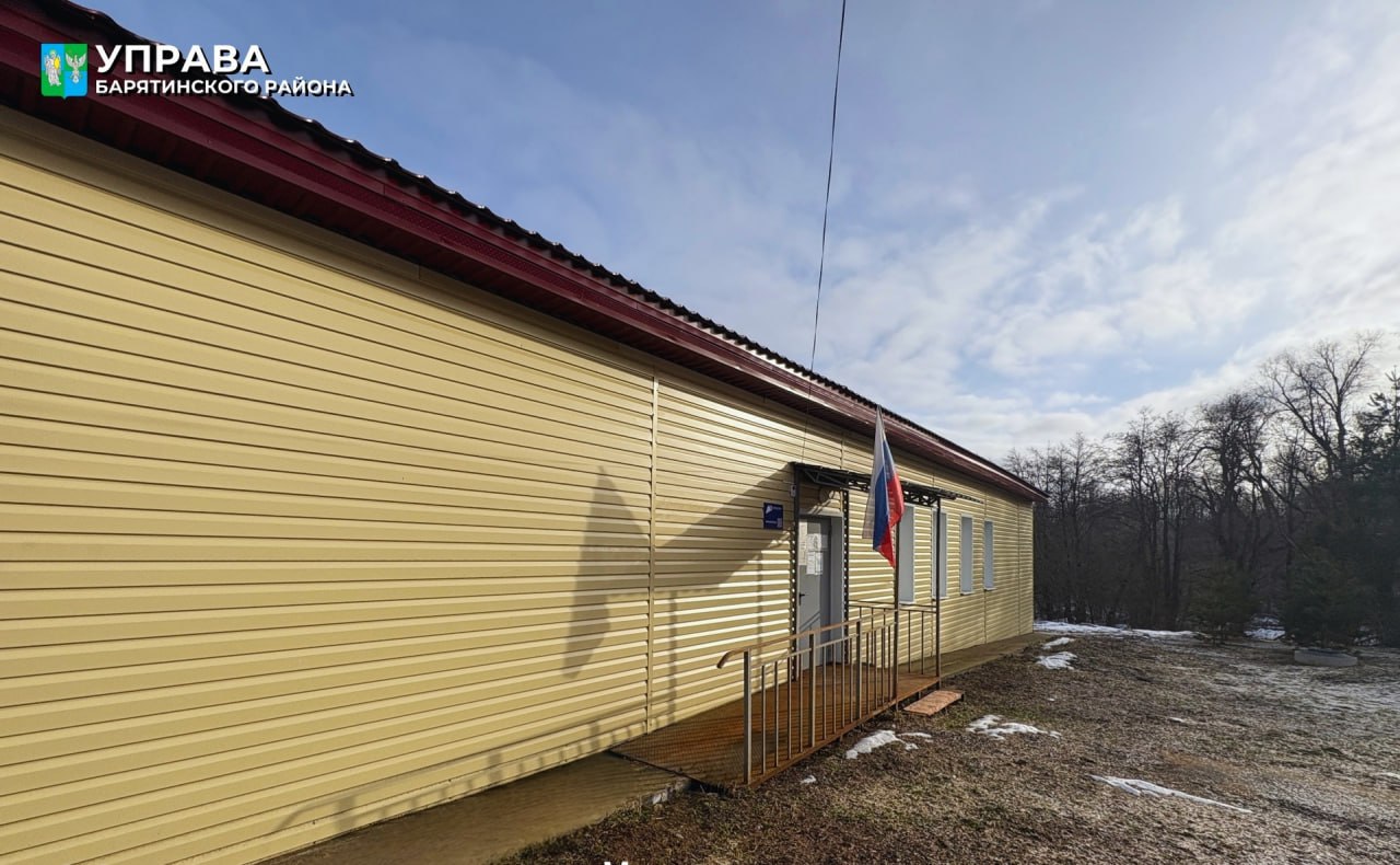 Крыша сельского дома досуга обрушилась Обрушилась кровля Милотичского сельского дома досуга в Барятинском округе Калужской области Людей в этот момент в здании не было никто не пострадал Устанавливаются причины произошедшего Начата претензионная работа для решения вопроса о восстановлении объекта в рамках гарантийных обязательств сообщил глава округа Андрей Хохлов Капремонт дома досуга проводился в 2021 году