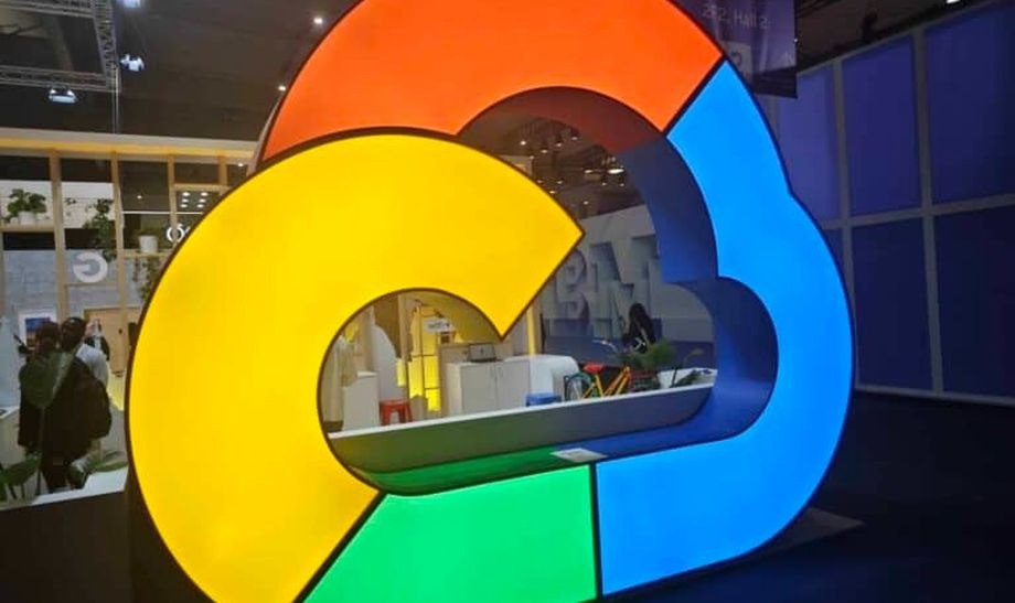 Google представила ИИ-агентов. Для управления ими не нужны специальные навыки  Google Cloud представил поколение ИИ-агентов, способных выполнять задачи и анализировать данные без участия программиста. Новые инструменты ориентированы не только на инженеров, но и на бизнес-пользователей и аналитиков.