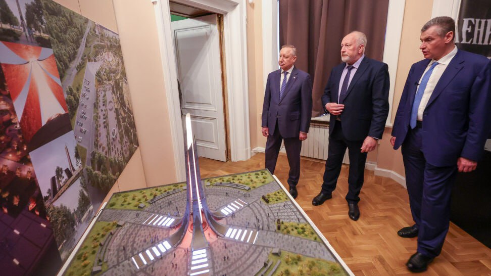 Губернатор Александр Беглов и председатель Комитета Государственной Думы РФ по международным делам Леонид Слуцкий осмотрели выставку в Музее политической истории России, посвященную Ленинградской битве – самому продолжительному сражению Великой Отечественной войны. «Наши ветераны и блокадники выступили с инициативой увековечить день окончания Ленинградской битвы 9 августа 1944 года. Мы благодарны Президенту Владимиру Путину — он поддержал это предложение и установил эту дату как День воинской славы России. Это важно для всех, особенно — для участников Ленинградской битвы и их потомков. Теперь статус сражения официально закреплен на федеральном уровне», — подчеркнул глава города. ВКонтакте Одноклассниках