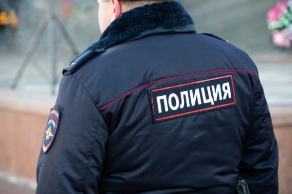 Калужанка попалась на фиктивной регистрации восьми человек kaluganews ru fn 1717428 html 54 летняя жительница Калуги утверждает что бесплатно и по доброте душевной зарегистрировала у себя в квартире восемь чужих людей Об этом он рассказала полиции которую заинтересовали ее сожители Прислать новость Подписаться