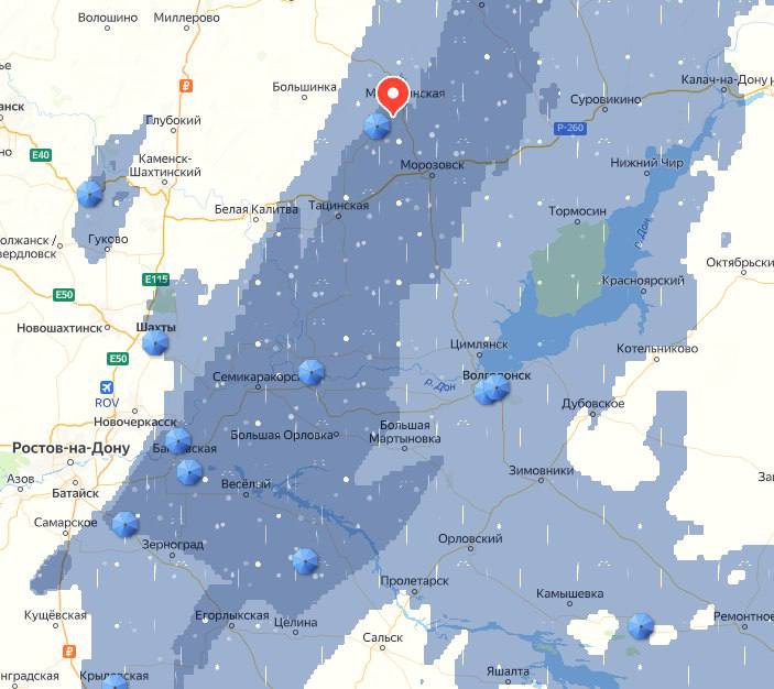 Дождь со снегом накрыл северные и восточные районы Ростовской области.   Под ударом непогоды оказались Волгодонской, Морозовский, Тацинский, Милютинский районы, а также Зимовники, Пролетарск и Сальск.  По данным «Яндекс.Погоды», осадки продлятся до ночи.    Новости Ростова