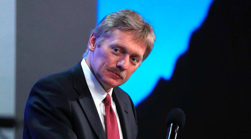 Песков призвал не ставить жесткие временные рамки для украинского урегулирования Ранее американский лидер Дональд Трамп выразил надежду, что Россия и Украина заключат некое соглашение уже на этой неделе. «Мы продолжаем контакты с американцами по различным каналам. Тема эта настолько сложная, что, наверное, не стоит ставить какие-то жесткие временные рамки и пытаться уложить жизнеспособное урегулирование в короткие временные рамки. Это дело неблагодарное», — сказал пресс-секретарь Президента РФ Дмитрий Песков. в комментарии журналисту ВГТРК Павлу Зарубину. Представитель Кремля напомнил, что Россия готова обсуждать с Украиной тему моратория на удары по гражданским объектам, однако для этого Киев должен отменить юридические препоны. До сих пор этого сделано не было, как и реакции Украины на предложение Президента РФ Владимира Путина о диалоге по гражданской инфраструктуре. Фото: Global Look Press , VK и ОК и читайте новости на нашем сайте