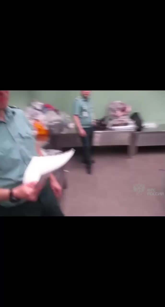 Супруги задержаны в Кольцово с 167 кг одежды из Стамбула