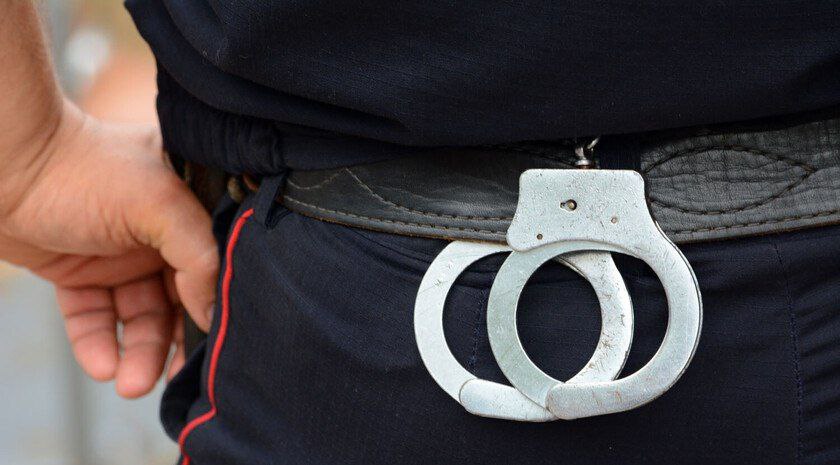 В Васильевском районе задержали 48-летнего мужчину за кражу со взломом на 14 тыс. рублей. Злоумышленник разбил окно, похитил светильники, акустику и колонки. Житель села Балки явился с повинной. Возбуждено дело по статье о краже с проникновением, сообщили в ГУ МВД по Запорожской области.
