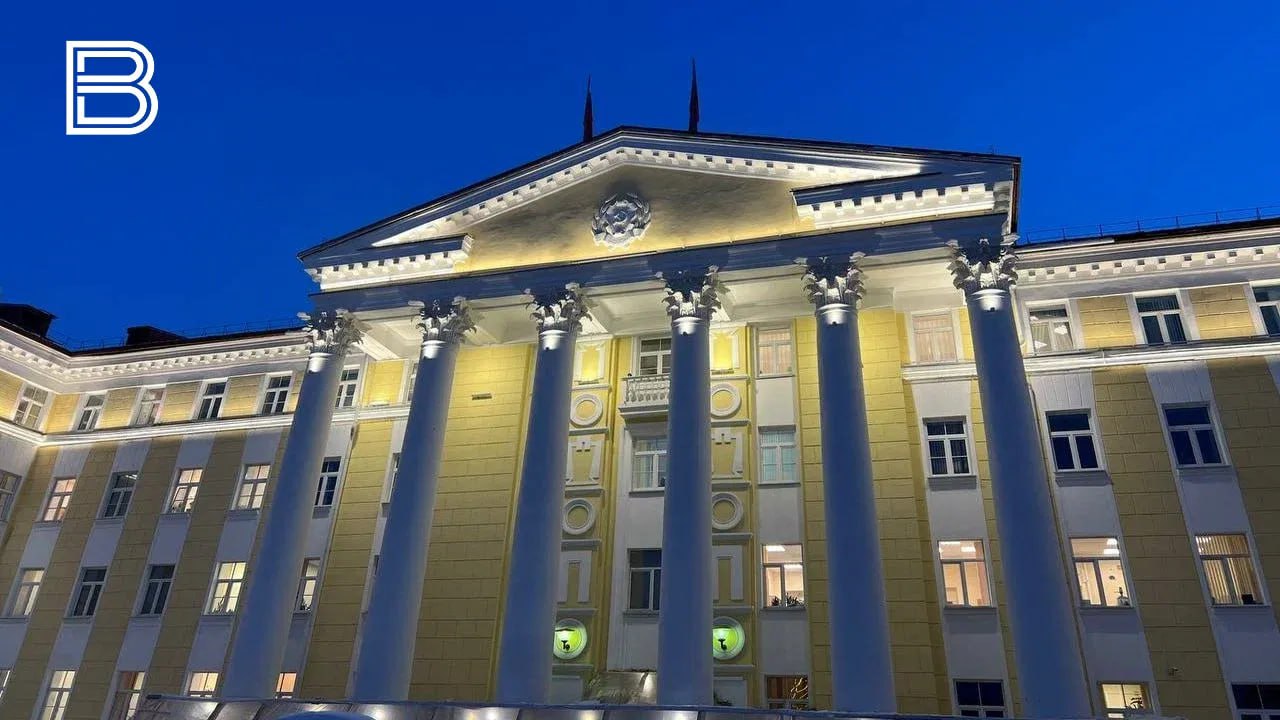 Андрей Чибис в облдуме должно быть больше молодежи и участников СВО Губернатор Мурманской области Андрей Чибис заявил что состав областной думы должен формироваться на основании предпочтения северян Очень бы хотелось чтобы в числе этих депутатов были и молодежи побольше честно вам скажу Я считаю что это правильно заявил Чибис добавив что рассчитывает и на участие в выборах и возможное избрание участников специальной военной операции Все самые важные новости Telegram MAX