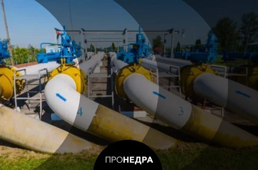 Поставки газа из России в Европу в 2024 году увеличились на 18%  Поставки российского газа в Европу в 2024 году, по предварительным подсчетам, увеличились на 18% по сравнению с 2023 годом и достигли уровня около 53 миллиардов кубометров, заявил РИА новости директор департамента экономического сотрудничества МИД РФ Дмитрий Биричевский.  «Западные компании, традиционно закупавшие российский газ, находятся под мощнейшим политическим давлением. Тем не менее в 2024 году поставки в Европу российского газа  как природного, так и СПГ , по предварительным подсчетам, увеличились на 18% выше уровня прошлого года и составят порядка 53 миллиардов кубических метров», - рассказал он СМИ.  Бричевский подчеркнул, что Россия готова поставлять газ в Европу, но перспективы таких поставок зависят от позиции покупателей.    Пронедра/Подписывайся