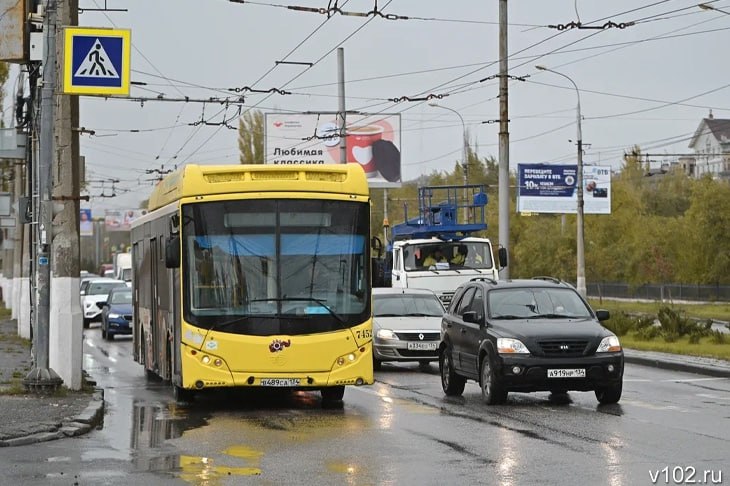 С 1 мая в Волгограде автобусы МУП «Метроэлектротранс», обслуживающие муниципальные дачные маршруты, перешли на летнее расписание. Как сообщает ИА «Высота 102», из-за традиционного увеличения пассажиропотока в график движения пригородных направлений добавлены дополнительные рабочие дни по будням, а также последние вечерние рейсы. Подробнее