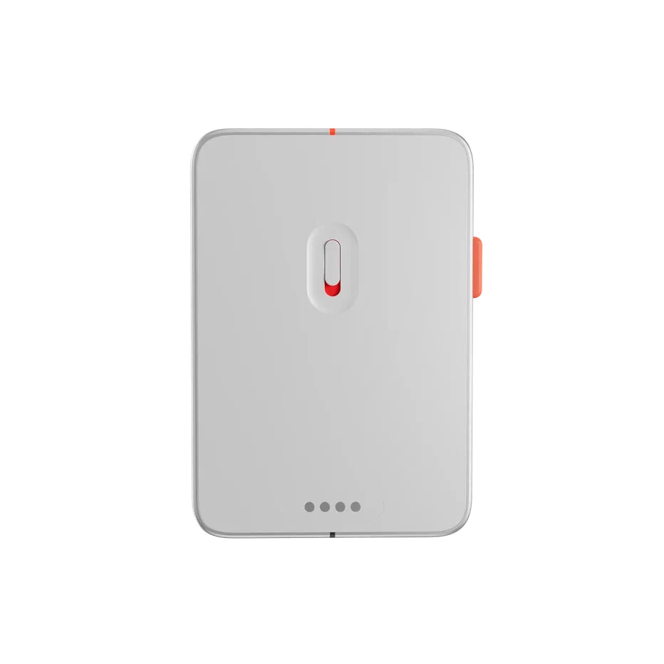 Диктофон с искусственным интеллектом готовит к выпуску Яндекс ИИ поможет сделать расшифровку и выделить ключевые тезисы Кроме того если понадобится то он извлечет из архива записей нужные факты в частности он может напомнить о сроках запланированной встречи Аккумулятор рассчитан на 80 часов без подзарядки Устройство выйдет в первой половине 2026 года Подписаться на РИА Новости экономика Все наши каналы