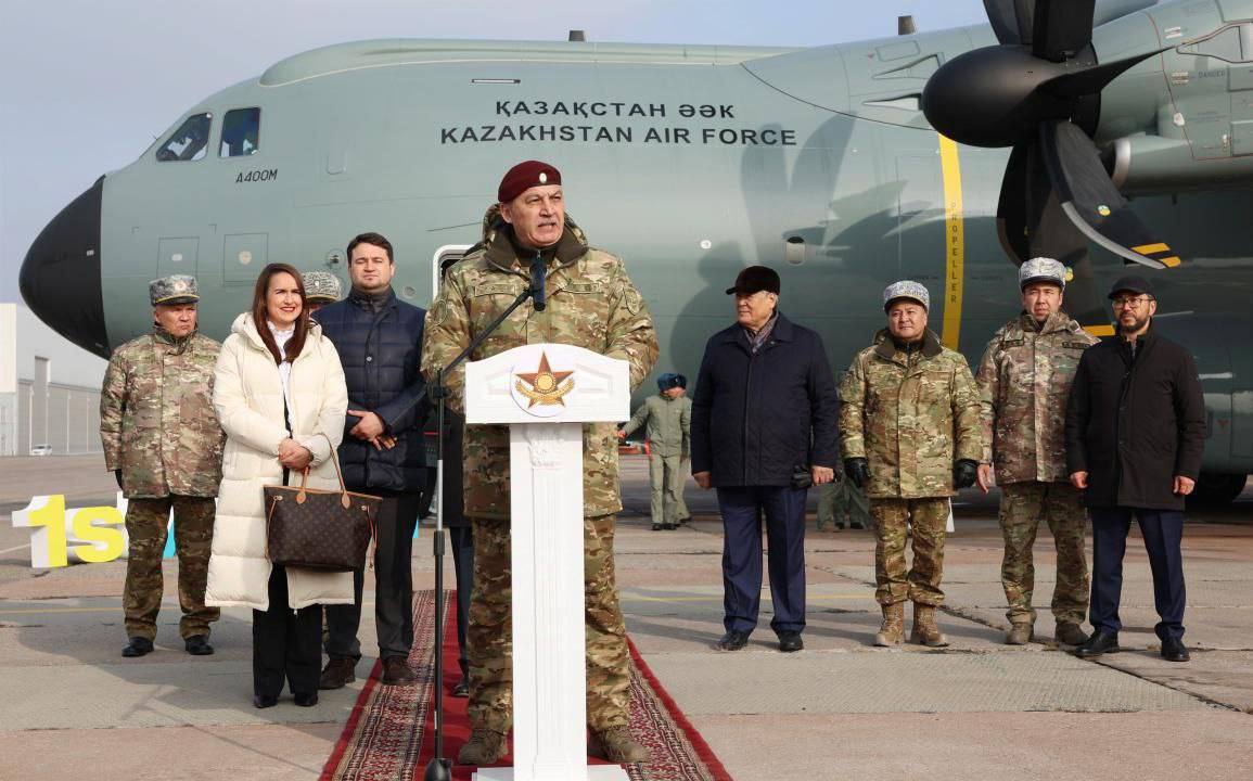 ВВС Казахстана получили первый из двух заказанных военно-транспортных самолетов Airbus A400M  Подписаться     Сайт G.A.M.A