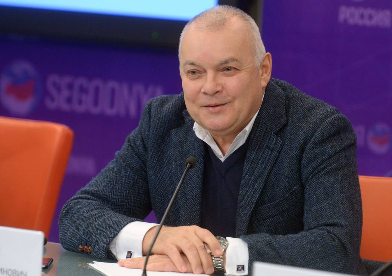 Генеральный директор медиагруппы "Россия сегодня" Дмитрий Киселев стал победителем премии "ТЭФИ – 2025" в номинации "Ведущий информационно-аналитической итоговой программы".
