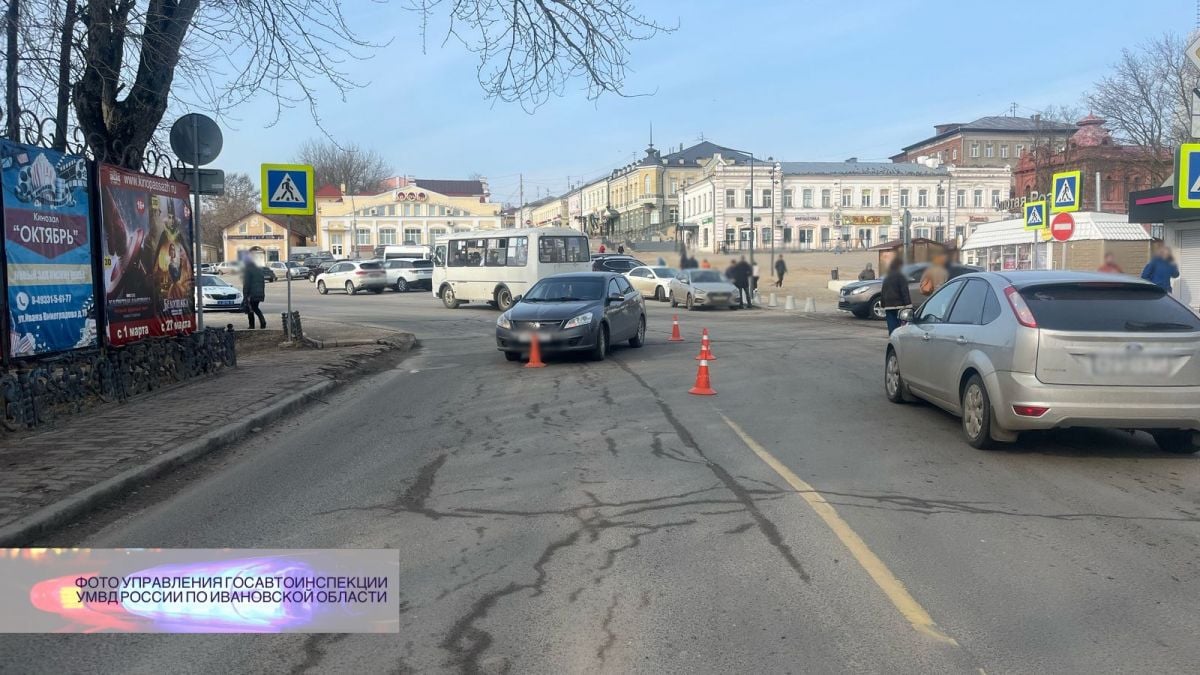 В Кинешме водитель на иномарке сбил 70-летнюю женщину     Женщина пересекала дорогу по нерегулируемому пешеходному переходу.  ↗  Прислать новость   Подписаться