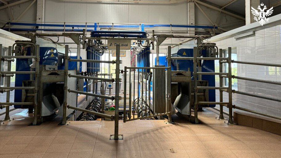 Для фермеров Херсонской области в 2026 году сохранят все меры господдержки В следующем году в регионе продолжат действовать все меры государственной поддержки аграриев Об это сообщили ХАН в региональном Министерстве сельского хозяйства По данным Министерства общий объём финансирования предусмотренных субсидий составит 1 миллиард рублей Сохранятся все меры господдержки действующие в текущем году В настоящее время площадь пахотных земель региона составляет 1 3 млн гектаров при этом посевная площадь занимает 1 млн гектаров Сайт ВК ОК MAX Администрация Херсонская область VGA Kherson SALDO VGA