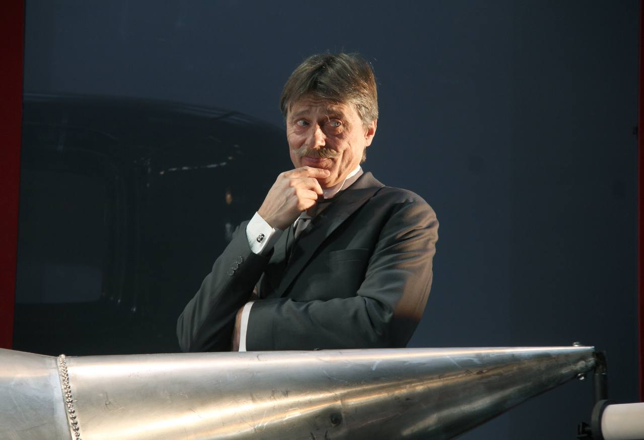 Народный артист РФ Анатолий Лобоцкий умер на 67 м году жизни сообщила его семья Причиной смерти Анатолия Лобоцкого стала продолжительная болезнь сообщили в окружении артиста Подпишись RogandarNEWs мы в MAX