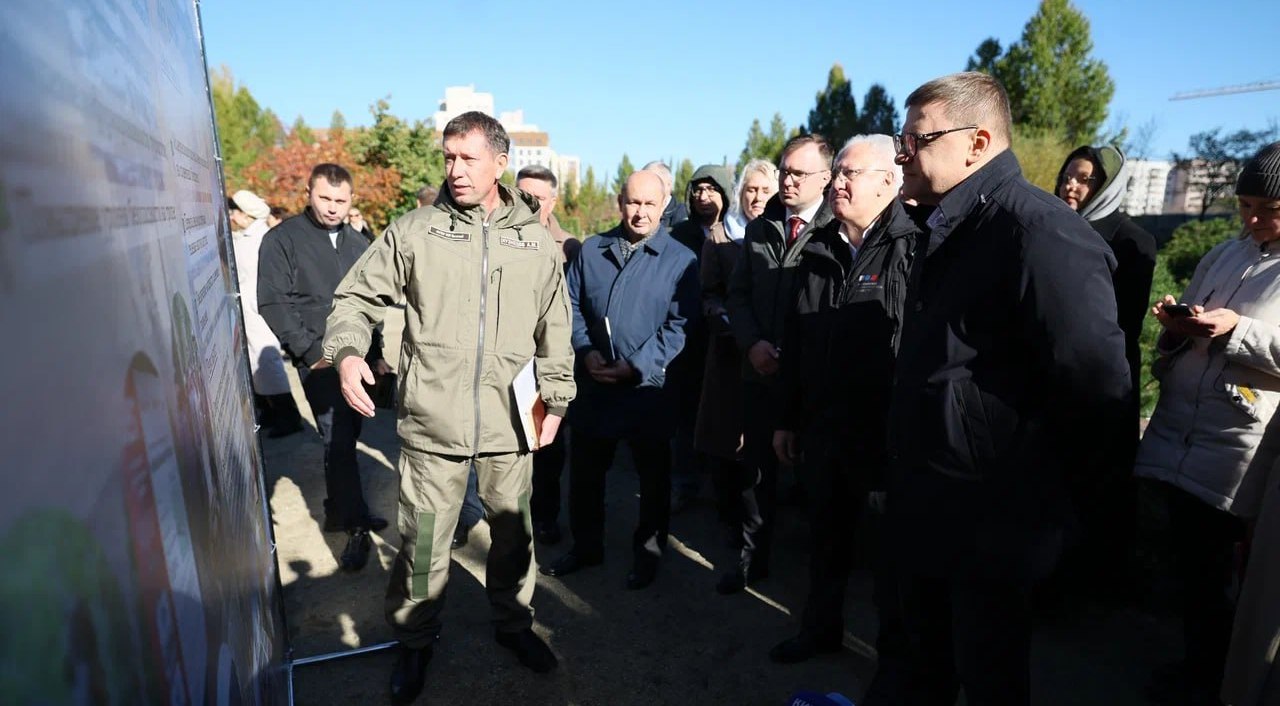 Пять южноуральских проектов получили президентские гранты Глава Южного Урала Алексей Текслер провел выездное заседание экологического совета Площадкой для экомероприятия стал ботанический сад крупного челябинского вуза где представили пять проектов победителей первого грантового конкурса Президентского фонда природы Из 1600 заявок со всей страны поддержку получили 164 проекта в том числе пять с Южного Урала Я откровенно скажу испытываю гордость за наших эковолонтеров потому что проекты которые предлагаются очень востребованы подчеркнул Алексей Текслер Среди победителей инициатива Оксаны Лыткиной Зеленая линия Большой Уральской тропы направленная на развитие безопасных экологических маршрутов Этот проект уникальный потому что от юга до севера все Уральские горы проходимы прокомментировал губернатор дополнив что работу по установке информационных стендов необходимо вести совместно с другими регионами географического Урала Другие инициативы включают сохранение утки савки возрождение сиговых видов рыб в озере Зюраткуль организацию системы наблюдения за животными с помощью фотоловушек и модернизацию солнечных энергосистем в национальном парке Таганай Губернатор поручил оказать авторам проектов максимальное содействие и привлечь больше волонтеров к участию в новых конкурсах Уверен что мы сможем увеличить количество победителей от Челябинской области резюмировал Алексей Текслер poolN74 eugenejut