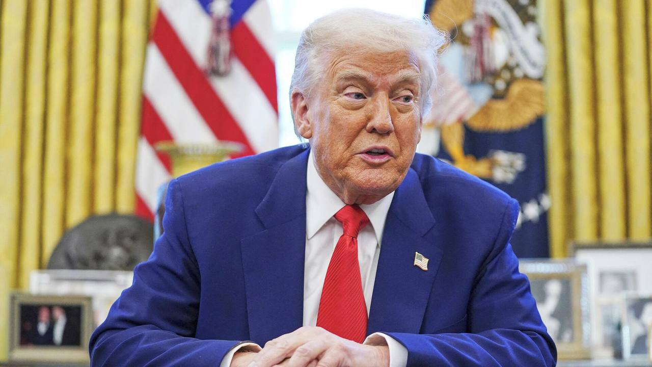 Трамп заявил, что его плотный график не станет препятствием для возможной встречи с Путиным «ради спасения жизней» Президент США, что не исключает возможности встречи с Путиным в Турции, если она приблизит конец конфликта, но подчеркнул, что на четверг все расписано.