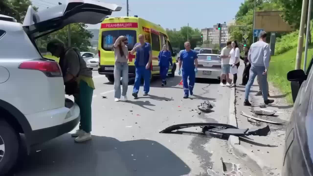 ДТП с пострадавшими на трассе между Луганском и Краснодоном и во Владивостоке