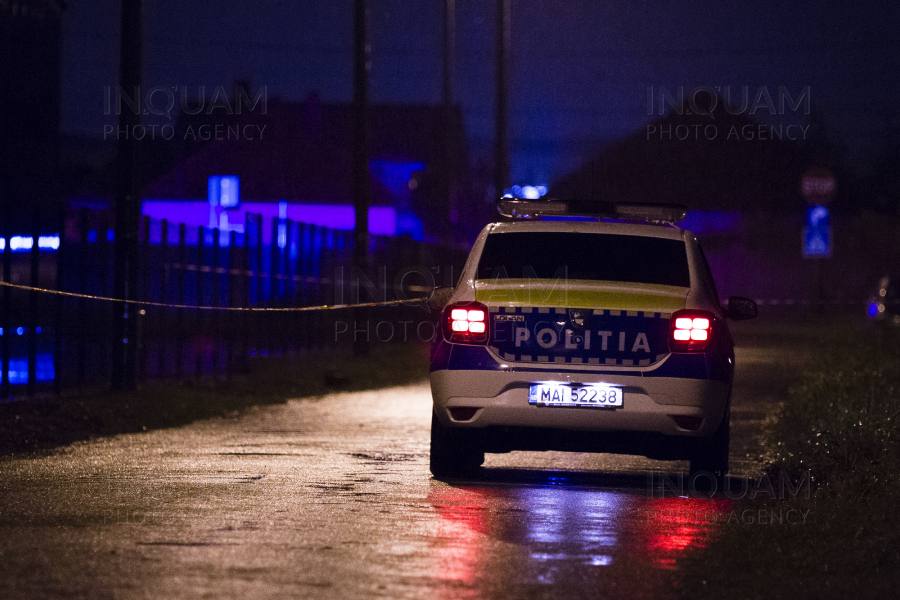 В Кагульском районе задержан 17-летний юноша по подозрению в жестоком убийстве 15-летнего подростка.  Сообщается, что тело подростка было найдено 7 августа на берегу озера с признаками удушья и многочисленными ножевыми ранениями.  По предварительным данным, конфликт между подозреваемым и жертвой произошел из-за девушки.  В группу по расследованию этого дела вошел лично начальник Инспектората полиции Кагула Штефан Нукэ.