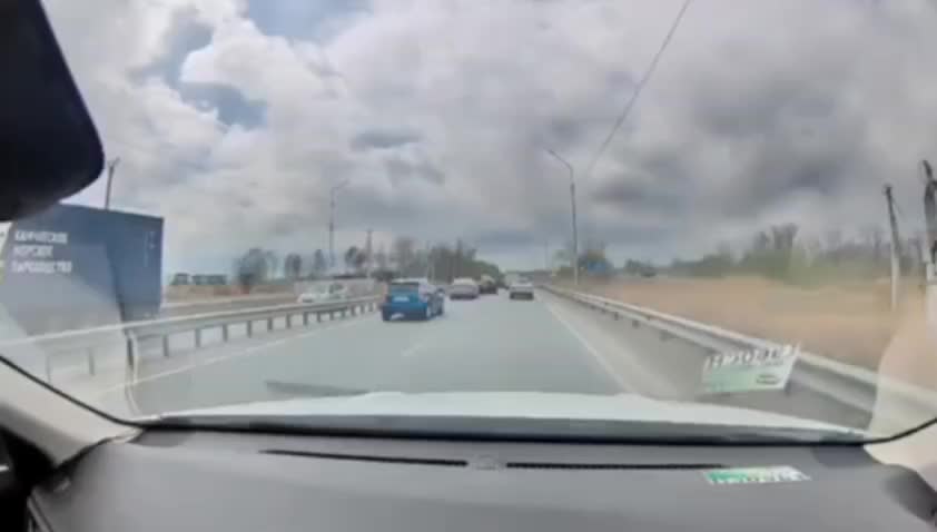 Столкновение мотоциклов на трассе к аэропорту в Артёме
