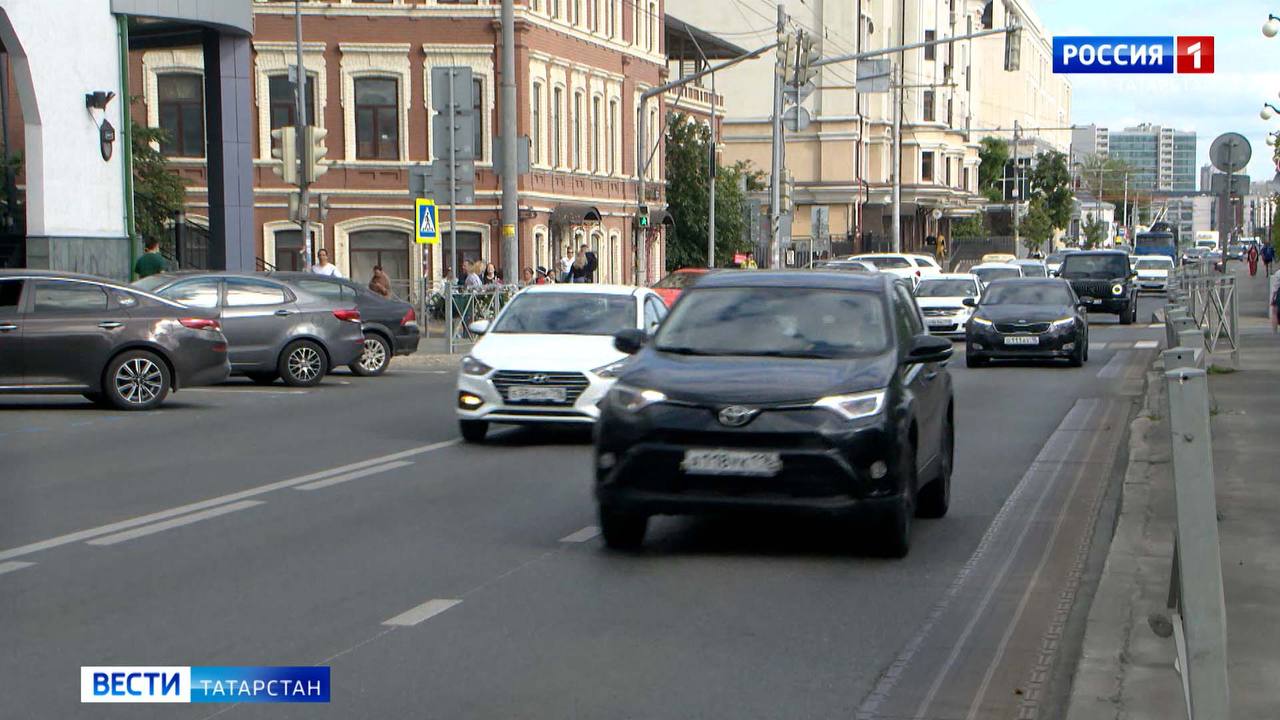 В Казани эвакуируют 11 бесхозных автомобилей  Если владелец не заберет транспортное средство до 14 ноября, администрация Советского района эвакуирует автомобиль на специализированную стоянку по адресу: ул. Аделя Кутуя, 157б, или ул. Татарстан  ул. Портовая, 2Ак1 .  Автомобиль будет храниться на стоянке в течение трех месяцев. По истечении этого срока, если транспортное средство не заберут, оно будет признано бесхозным. Также предусмотрена возможность отказаться от права собственности на автомобиль в пользу организации, занимающейся его утилизацией.  Подписаться   Сообщить новости