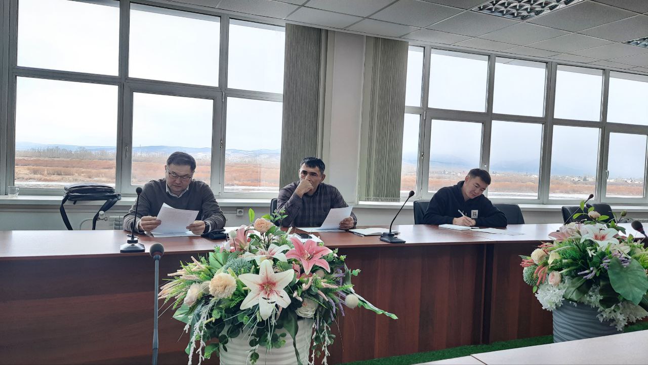 Сегодня 29 октября 2025 года состоялось совещание посвященное организации Международного фестиваля Алтаргана 2026 В мероприятии приняли участие представители федераций по национальным видам спорта Основными темами совещания стали программа и положение спортивных мероприятий а также обсуждение ключевых локаций для проведения соревнований Основная цель фестиваля Алтаргана 2026 заключается в сохранении и популяризации бурятской культуры традиций и обычаев