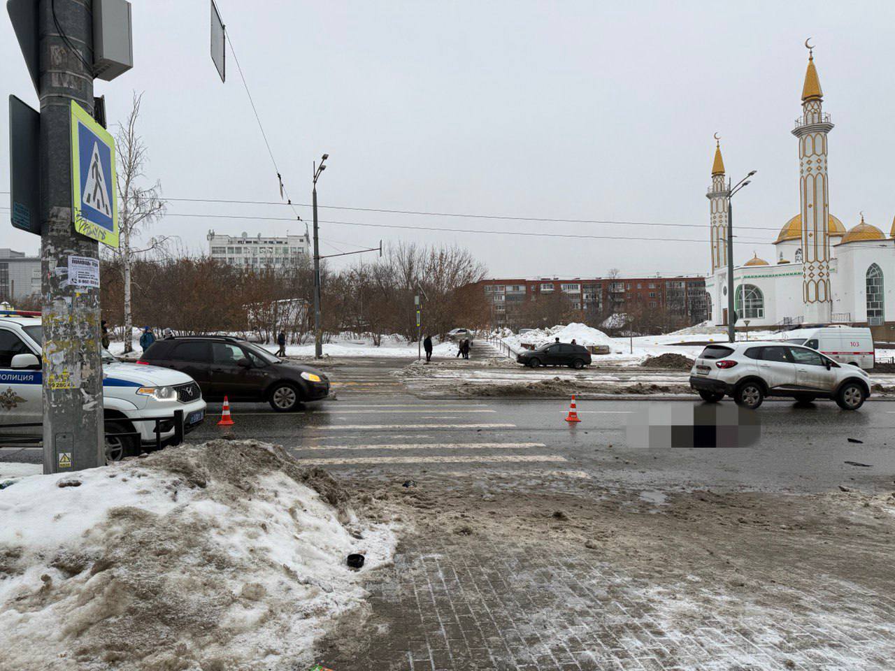 Амалу Ганбарову, насмерть сбившему преподавателя Удмуртского государственного аграрного университета, вынесен приговор — 1 год колонии-поселения. Первомайский суд Ижевска вынес приговор 34-летнему водителю BMW Х5, признанному виновным по ч. 3 ст. 264 УК РФ нарушение правил дорожного движения и эксплуатации транспортных средств, повлекшее по неосторожности смерть человека . Суд, учитывая обстоятельства, смягчающие наказание в том числе признание вины и раскаяние в содеянном, добровольное возмещение морального вреда, причиненного в результате преступления,потерпевшему, а также близким родственникам погибшей, принесение извинений потерпевшим в судебном заседании, наличие на иждивении двоих малолетних детей и супруги, находящейся в декретном отпуске , назначил ему наказание в виде 1 года лишения свободы с отбыванием наказания в колонии- поселении, с лишением права заниматься деятельностью, связанной с управлением транспортными средствами, на срок 2 года, сообщила объединенная пресс-служба судов Удмуртии. -info