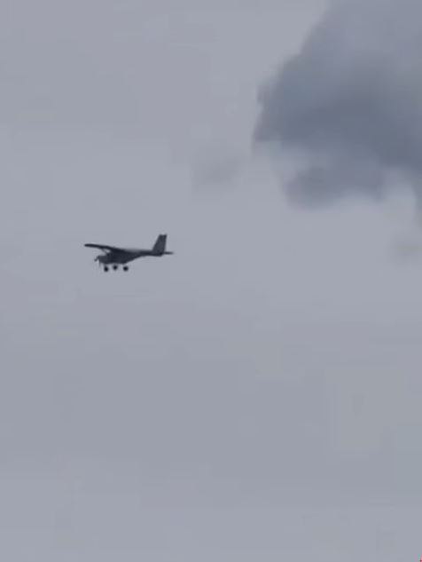 Один человек погиб, ещё 13 получили ранения в результате атаки беспилотника в Татарстане. Обломки дрона упали на контрольно-пропускной пункт автозавода в Елабужском районе, один из пострадавших находится в тяжёлом состоянии, сообщил глава региона Рустам Минниханов.