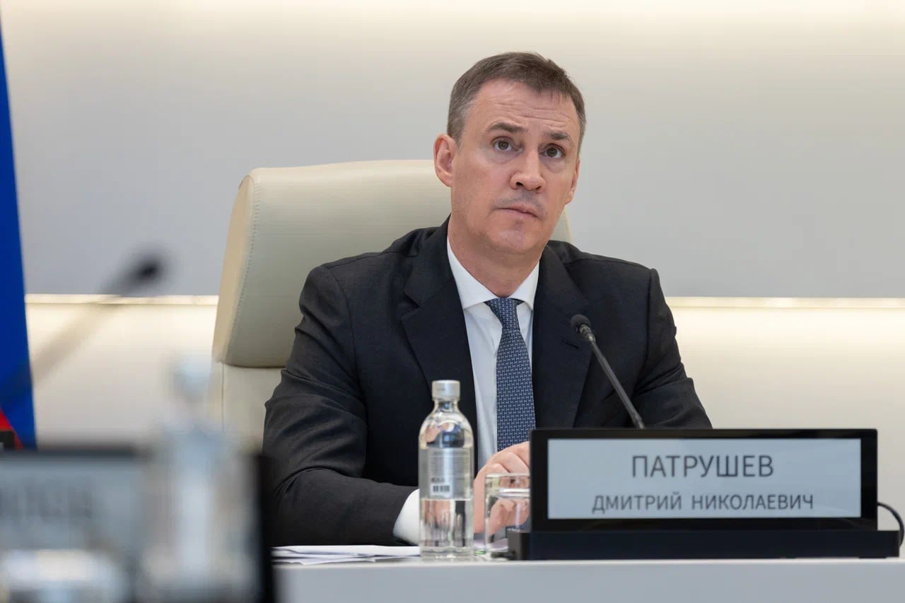 Тема оздоровления Волги и Байкала не перестает беспокоить природоохранную вертикаль На очередном совещании вице премьеру Дмитрию Патрушеву доложили что доля эффективно функционирующих очистных сооружений на этих водных объектах достигла 30 По словам Патрушева сейчас на Волге и Байкале введено в эксплуатацию 131 очистное сооружение Из них девять в этом году До конца года должны построить еще шесть Вице премьер отметил что наиболее грамотная работа система по очистным выстроена в Татарстане и Нижегородской области Положительную практику этих регионов будут тиражировать и на другие с помощью выездных штабов Подписывайтесь на Экодиктатуру