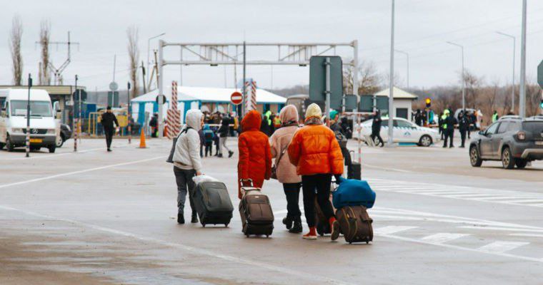 ООН сокращает денежную помощь беженцам из Украины в Молдове С ноября 2025 года Управление Верховного комиссара ООН по делам беженцев УВКБ ООН начнет поэтапное сокращение количества получателей многоцелевой денежной помощи в Молдове Блокнот Молдова