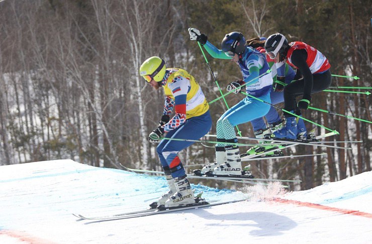 Все в гору Как проходит горнолыжный сезон на Урале www up74 ru articles news 167336 На курорте около Миасса запустили шестиместный кресельный подъемник