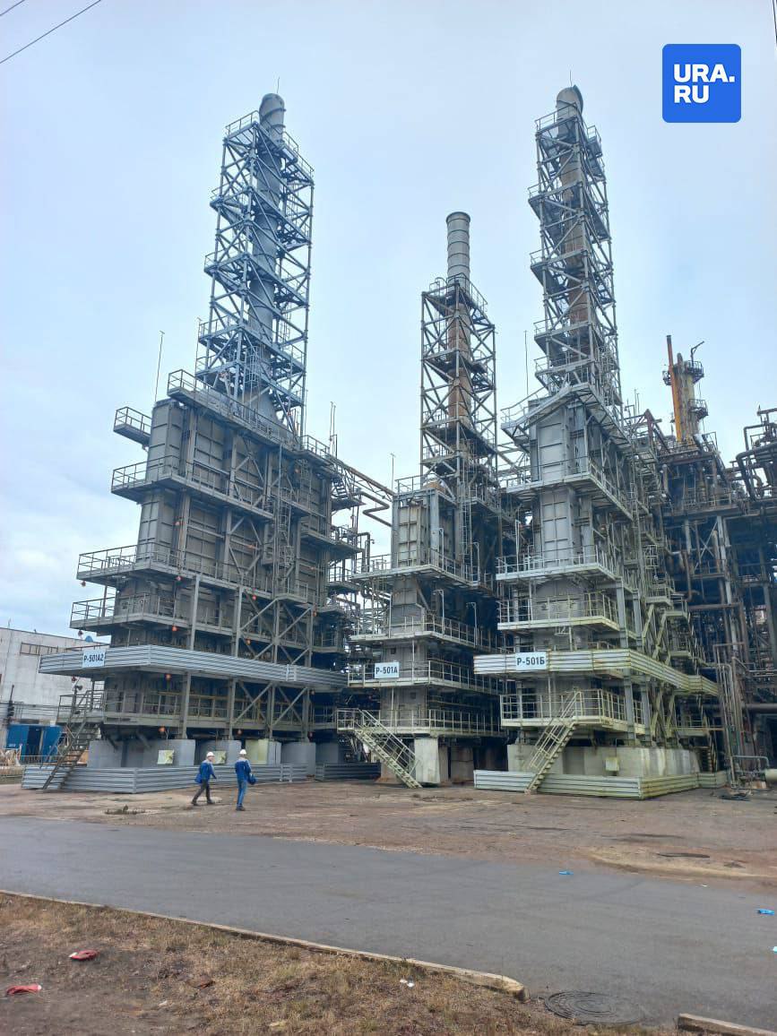 Взрыв газовоздушной смеси произошел на площадке «Башкирской содовой компании», сообщил председатель Госкомитета Башкирии по ЧС Кирилл Первов. Обошлось без погибших. На месте происшествия находятся оперативные службы, создан штаб. Следственный комитет республики огранизовал проверку по факту несчастного случая.