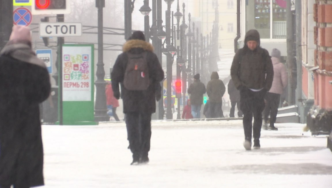 В Пермском крае 92 соискателей планируют сменить работу В Пермском крае согласно опросу hh ru 92 соискателей планируют сменить работу в 2026 году Ещё 8 пока не определились Согласно данным платформы онлайн рекрутинга 31 опрошенных точно намерены менять сферу деятельности ещё 36 рассматривают такой вариант Ещё 19 не планируют менять сферу и лишь 3 уверены что останутся работать в своём направлении Ещё 11 пока не приняли решение rbc perm