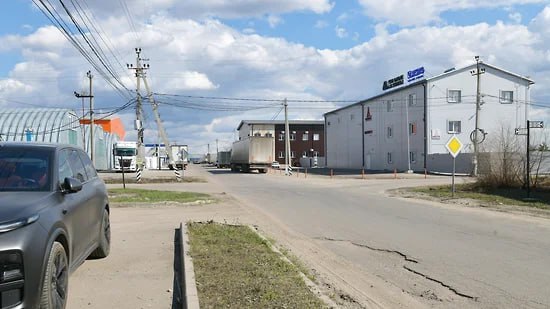 Под Воронежем инвестируют почти 1 млрд в расширение производства пищевых добавок Инвестпроект по расширению действующего производства на площадке индустриального парка «Перспектива» в Новой Усмани Воронежской области собирается реализовать местное ООО «Деко Минералс СНГ». Объем вложений — 951,3 млн руб. Об этом сообщили в пресс-службе правительства региона. Проект поддержал губернатор Воронежской области Александр Гусев, который сегодня, 9 июля, провел рабочую встречу с руководством компании ООО «Деко Минералс СНГ». Расширение предусматривает создание 72 новых рабочих мест со средней заработной платой порядка 112 тыс. руб. в месяц. Фото: Андрей Архипов/Коммерсантъ Подписывайтесь на «Ъ-Черноземье»