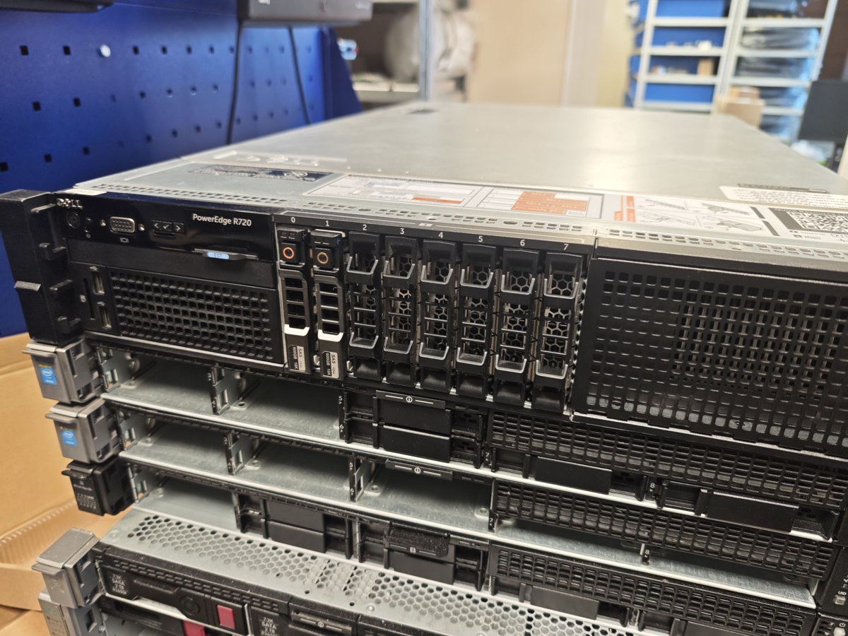 Google предупредила российских провайдеров что заберёт у них устаревшие серверы ускоряющие загрузку контента узнал РБК По словам опрошенных изданием экспертов это скорее техническая процедура а качество сервисов для пользователей не изменится vc ru tech 2669660