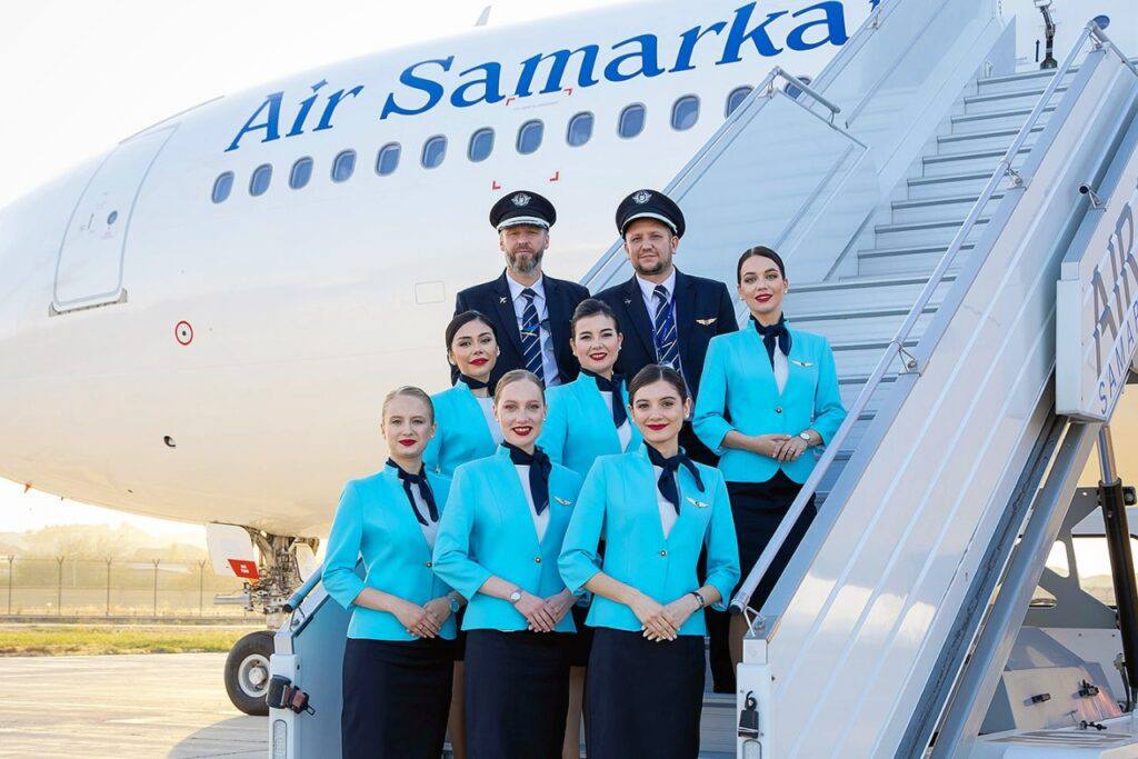 Граждане России которые работают на узбекскую авиакомпанию Air Samarkand подали в суд на своего работодателя Компания решила что им можно не платить зарплату Деньги в том числе и на аренду жилья не платят с июня а руководство авиакомпании в ответ на законные требования сотрудников откровенно хамит Русским же можно не платить Интересно а что такого случилось в Узбекистане что они не смогли найти узбеков на позиции пилотов и бортпроводников Ну и отдельный вопрос к русским людям на узбекской службе Вы когда нанимались на работу в узбекский лоукостер с тремя самолётами каким местом думали и чего ожидали