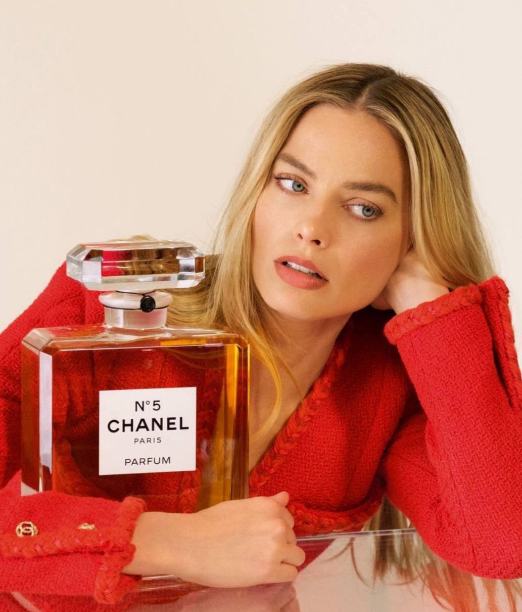 Марго Робби стала новым лицом парфюма Chanel N5!