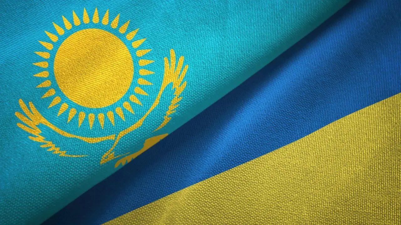 Токаев поздравил Украину с Днем независимости Президент Казахстана Касым Жомарт Токаев направил телеграмму президенту Украины Владимиру Зеленскому В ней он поздравил украинский народ с Днем независимости и пожелал мира и благополучия Коллаж Орда t me orda kz
