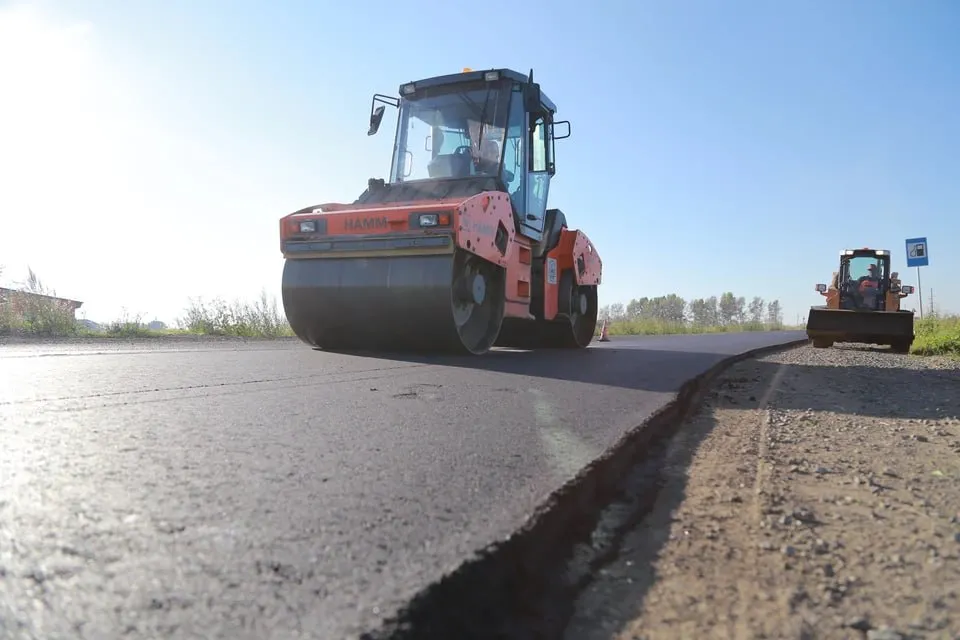 В 2026 году 11 километров трассы Челябинск Троицк станут четырехполосными В нынешнем году дорожники собираются закончить капремонт на участке трассы Челябинск Троицк Отрезки с 54 по 56 с 57 по 59 с 30 по 63 с 64 по 67 и с 68 по 70 километр дороги станут четырехполосными Как уточнили в ФКУ Упрдор Южный Урал вдобавок на трассе появятся две разворотные петли а с 61 по 62 километр построят временный объездной участок чтобы движение не остановилось во время ремонта   Подписаться на chelkp Мы в MAX