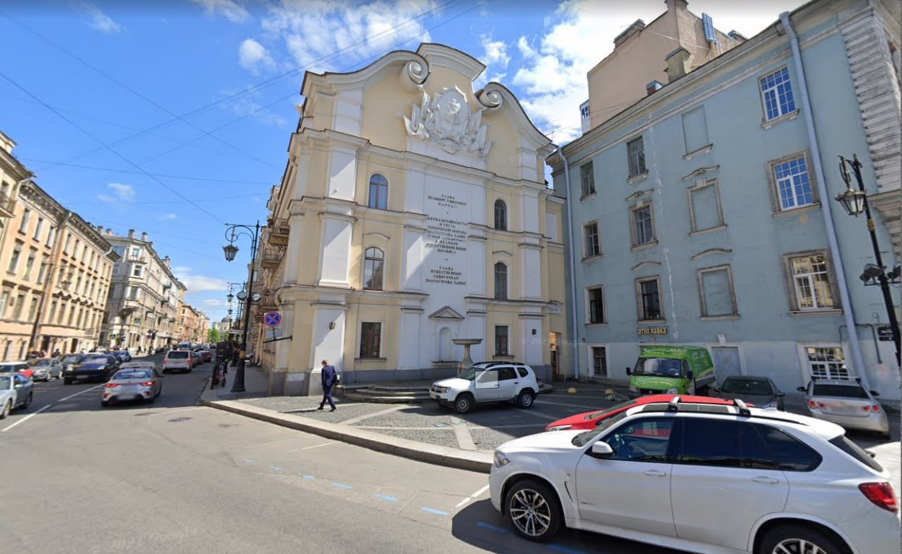 КГИОП пошёл на мировую в споре о реставрации мемориала защитникам Ханко Комитет по охране памятников заключил мировое соглашение с Водоканалом о реставрации мемориала защитникам полуострова Ханко на Пестеля 11 Компания обещает в течение трёх лет восстановить чашу фонтана пьедестал постамент и стереобат но не мемориальную стену которая относится к жилому дому Точные сроки и в каком виде это будет сделано пока неизвестны Ранее комитет по энергетике и инженерному обеспечению озвучивал 2028 год google com local place Подписаться на DP RU